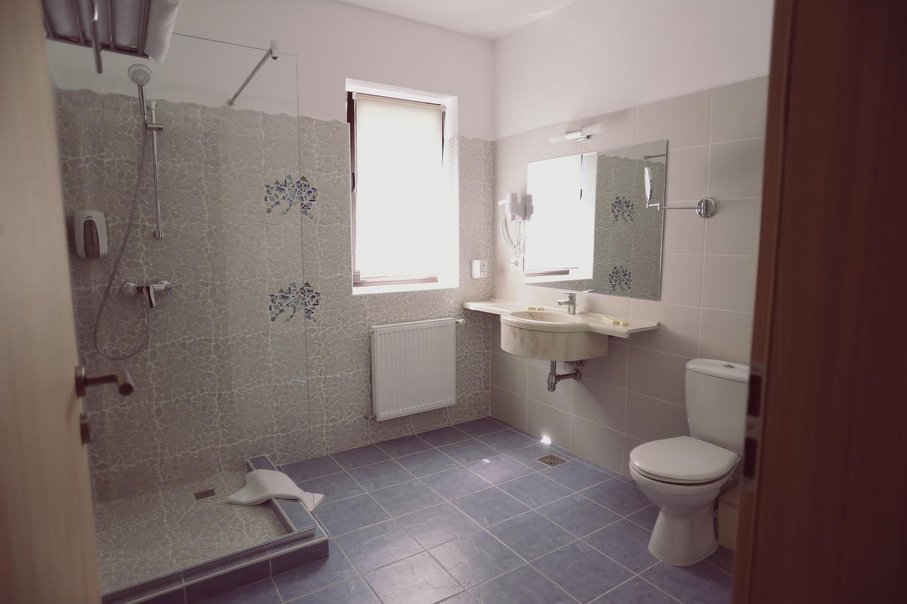 C&C Residence Hotel Bacău Room photo